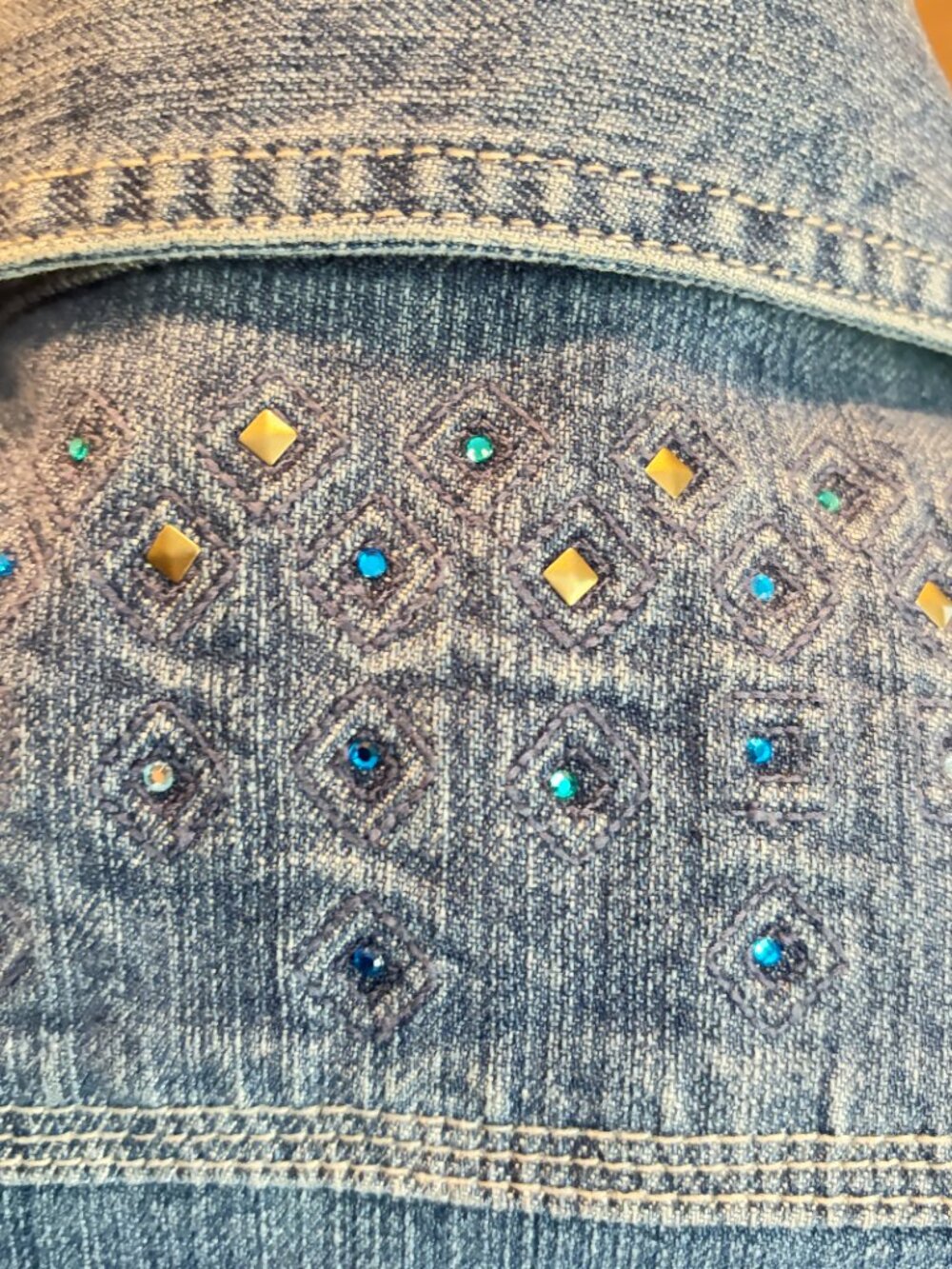 Chico's Platinum Embellished Denim Vest Size Small (Size 0) - Picture 6 of 8